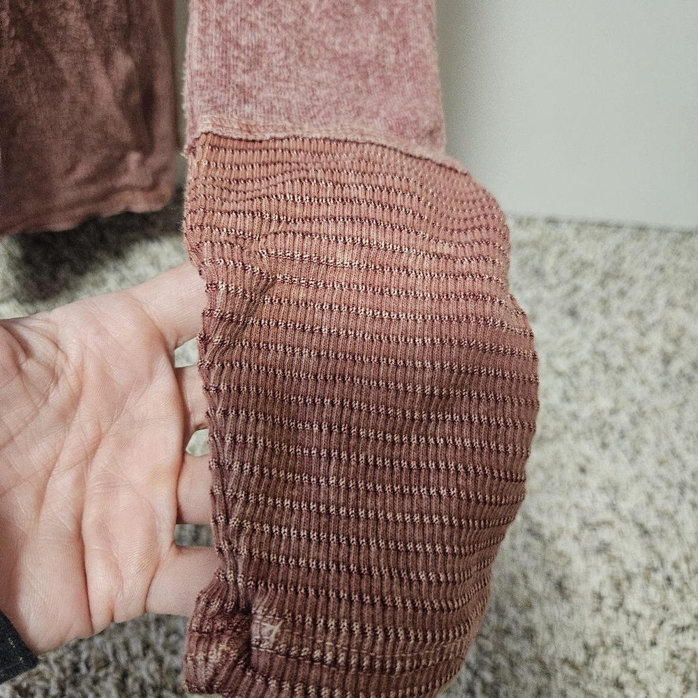 BKE Long Sleeve Distressed Top NWT - Picture 7 of 12